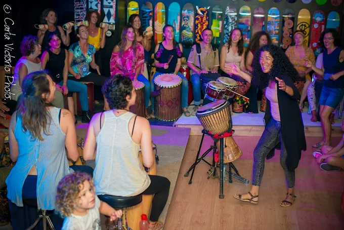 Fiesta y baile con percusión (taller7)